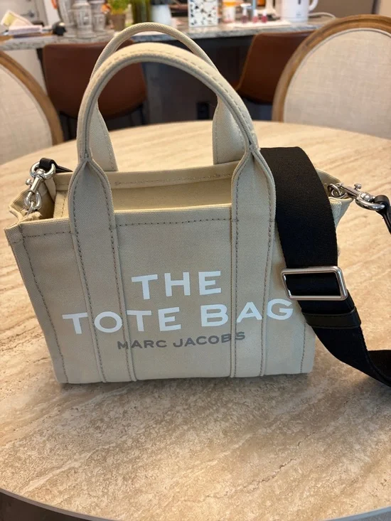 Marc Jacobs Small Logo “The Tote Bag” in Beige Canvas with Black Crossbody Strap - Picture 2 of 12